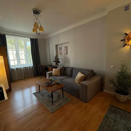 Stylish Bright Ochota With Balcony Apartament