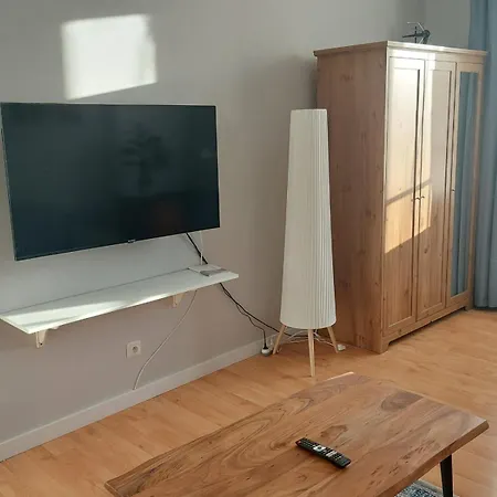 아파트 Stylish Bright Ochota With Balcony 바르샤바